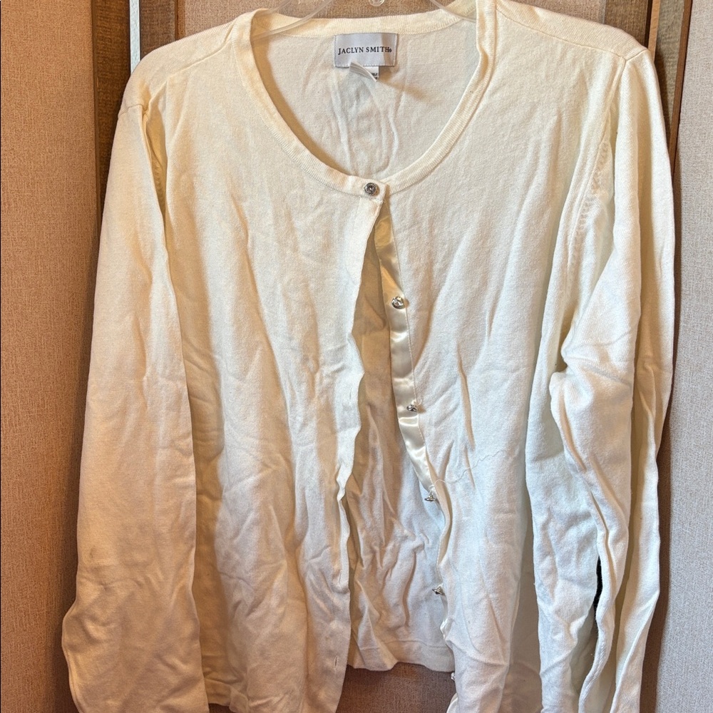 Jaclyn Smith Ivory Button-Up Cardigan xl